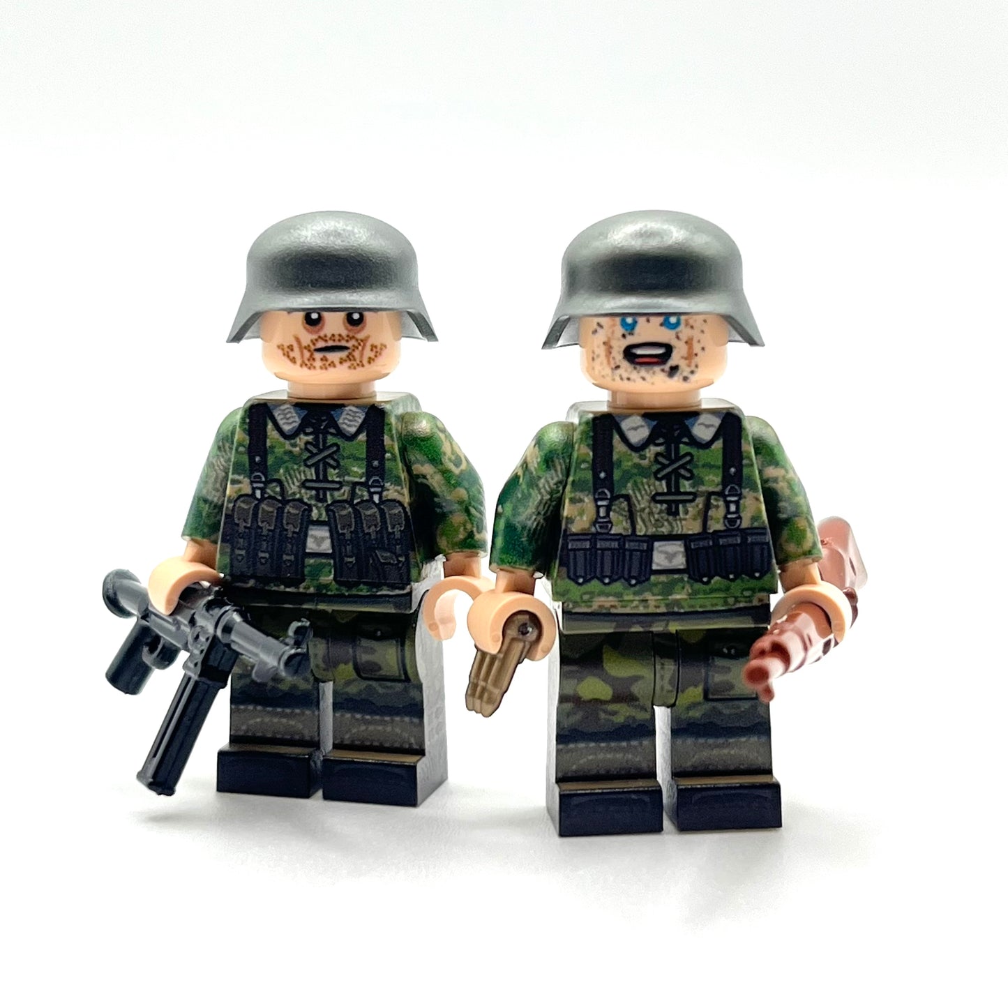 Exclusive Hermann Göring Division Minifigure Bundle | Sd.Kfz. 251/22 Ausf. D