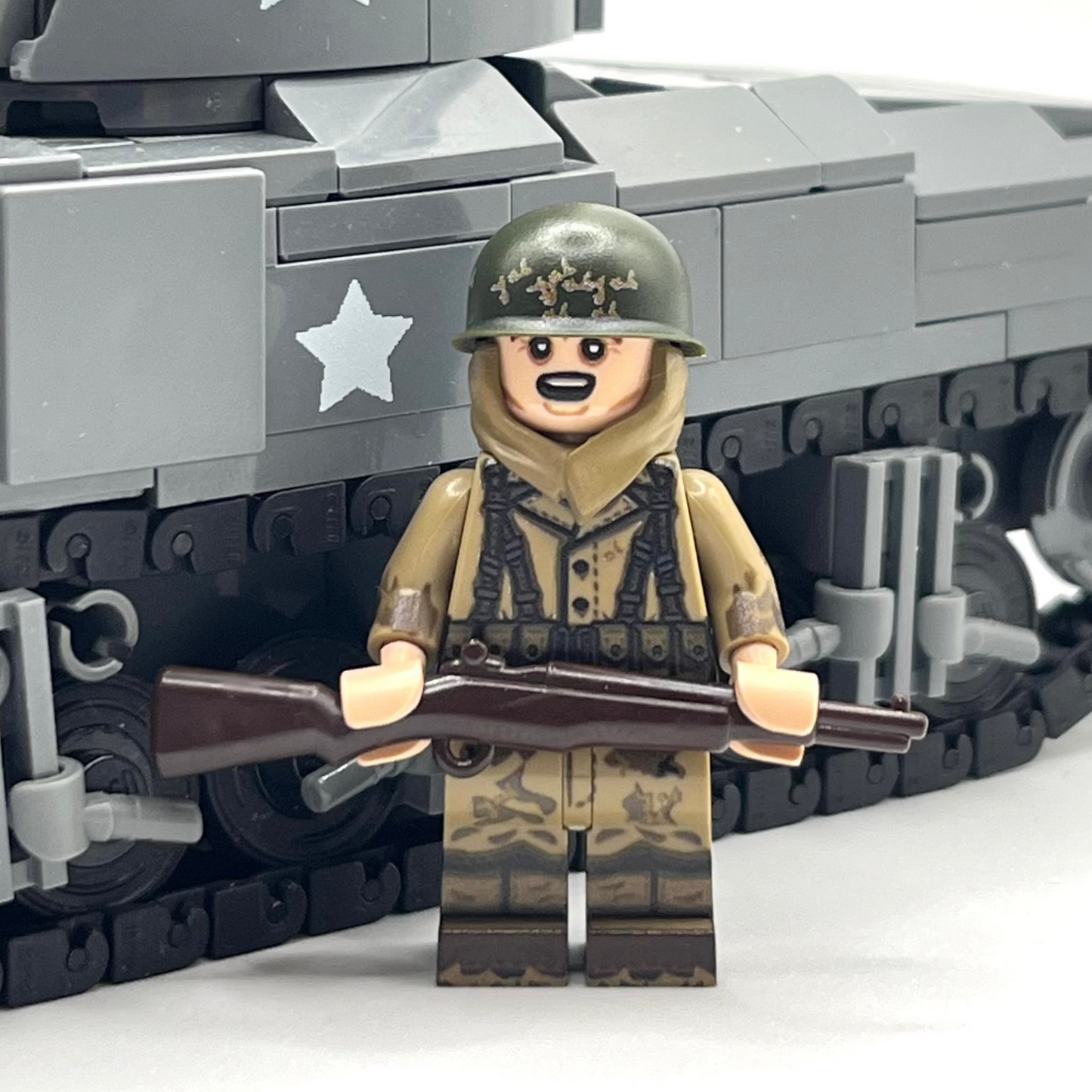 Exclusive WW2 U.S. Minifigure Bundle | M4A2 Sherman