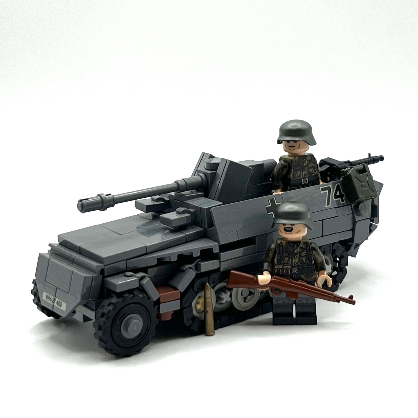 Exclusive Swamp Camo Minifigure Bundle | Sd.Kfz. 251/22 Ausf. C